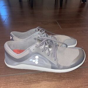 Vivo barefoot Primus Lite III training shoes in gray